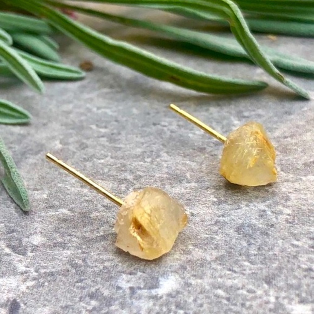 🆕 New Raw Rutile Quartz Crystal Stud Gemstone Earrings - Picture 2 of 5